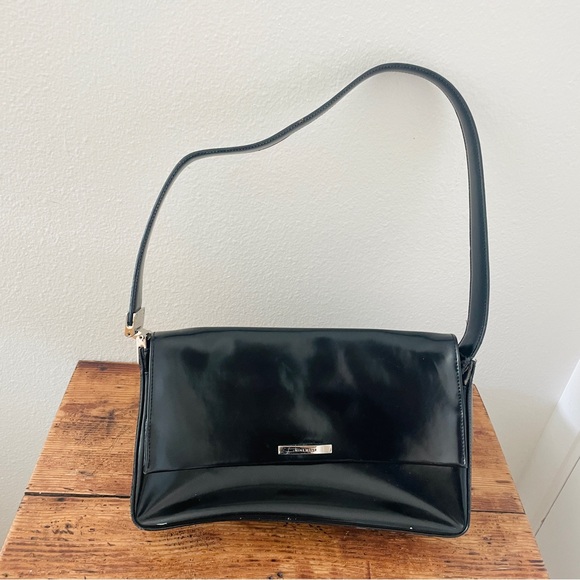 Nine West 90s Vintage Black Shoulder Kili Kili Bag - Picture 1 of 11